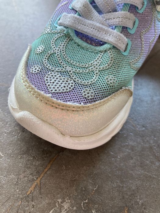 Buty sportowe, nelli blu, świecąca podeszwa, rozmiar 25