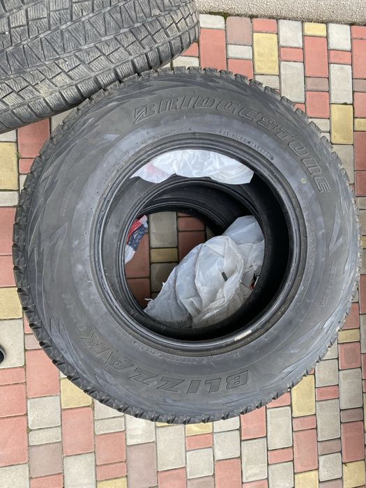 bridgestone blizzak 265 70r17