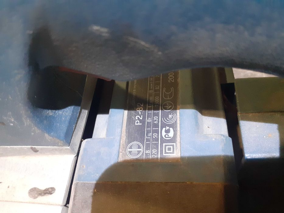 Электрорубанок Фиолент Р2 82 в работе почти не был.