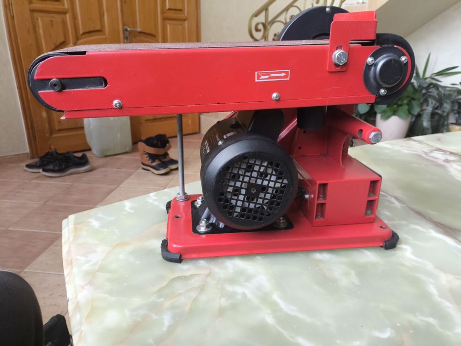 Професійний шліфувальний верстат Einhell TC-US 400