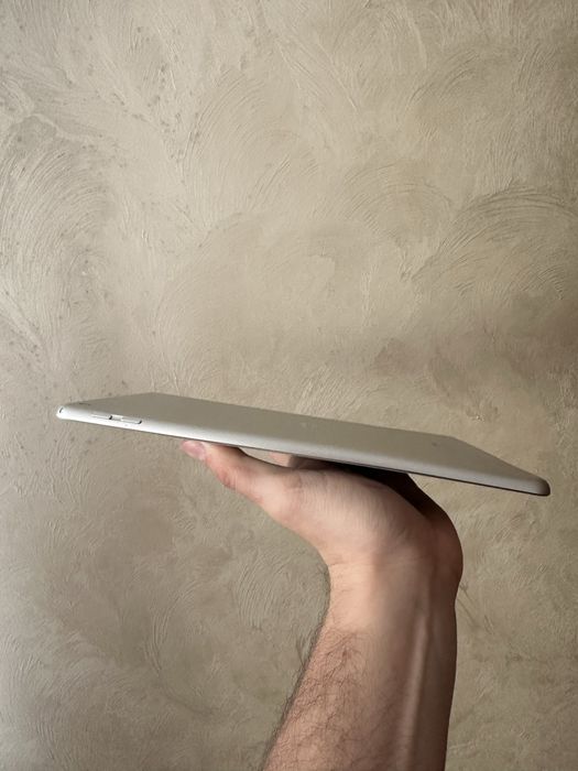 iPad 5 Gen 32Gb Гарний Стан Планшет Apple