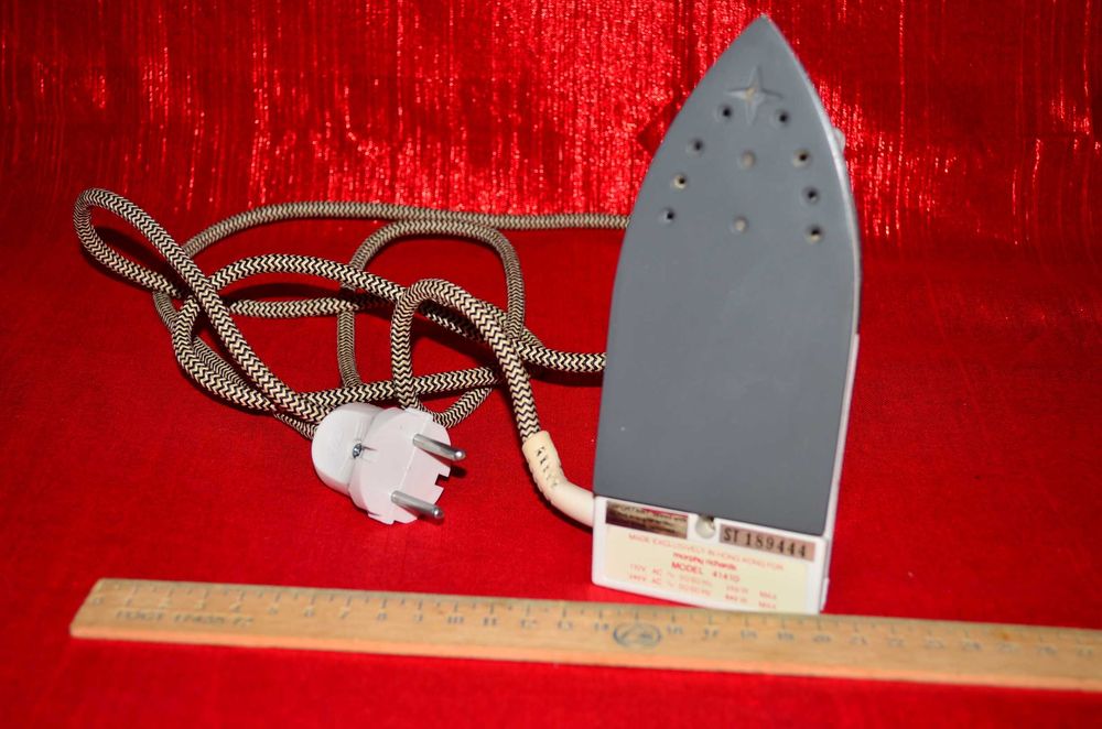 Брендова якісна і компактна дорожня праска фірми Morphy Richard's утюг ...