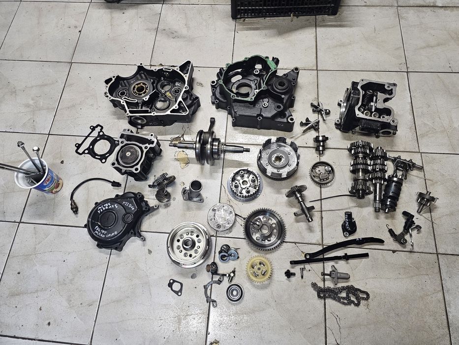 Yamaha YZFR 125 silnik części MT 125 WR 125 sprzęgło głowica magneto