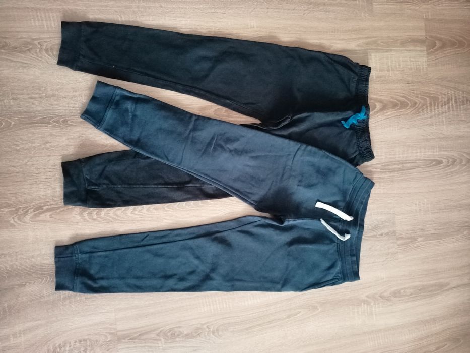 Spodnie dresowe chłopięce r.152