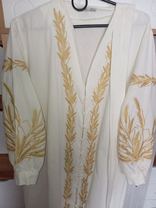 Вишиванки, вишита сукня