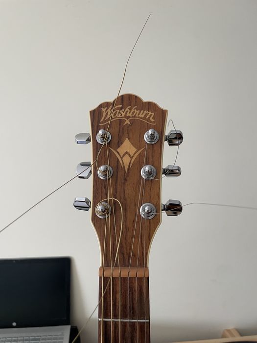 Guitarra Eletroacústica Washburn WD025SCE OP (Edição Especial 125 Anos)