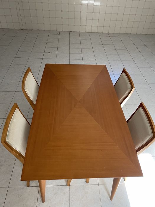 Mesa extensível, 4 cadeiras