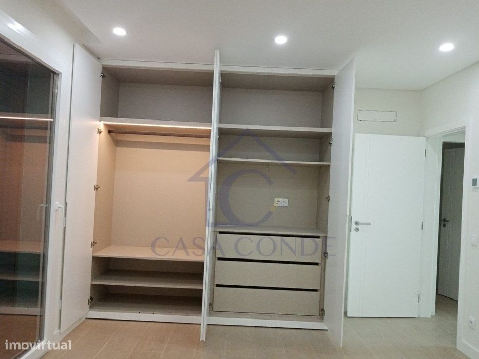 Moradia T4 Duplex com piscina, 180 m², acabamentos de luxo