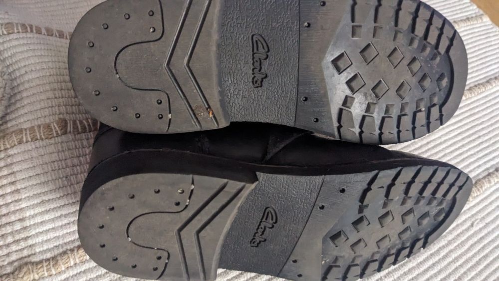 Зимові класичні черевики Clarks