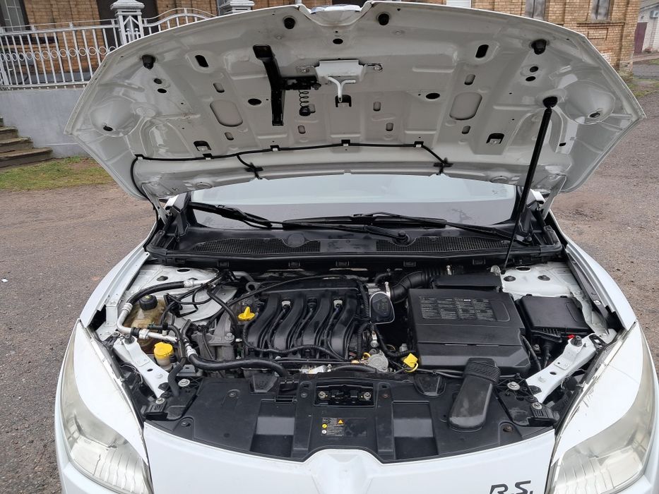 Продам рено меган.