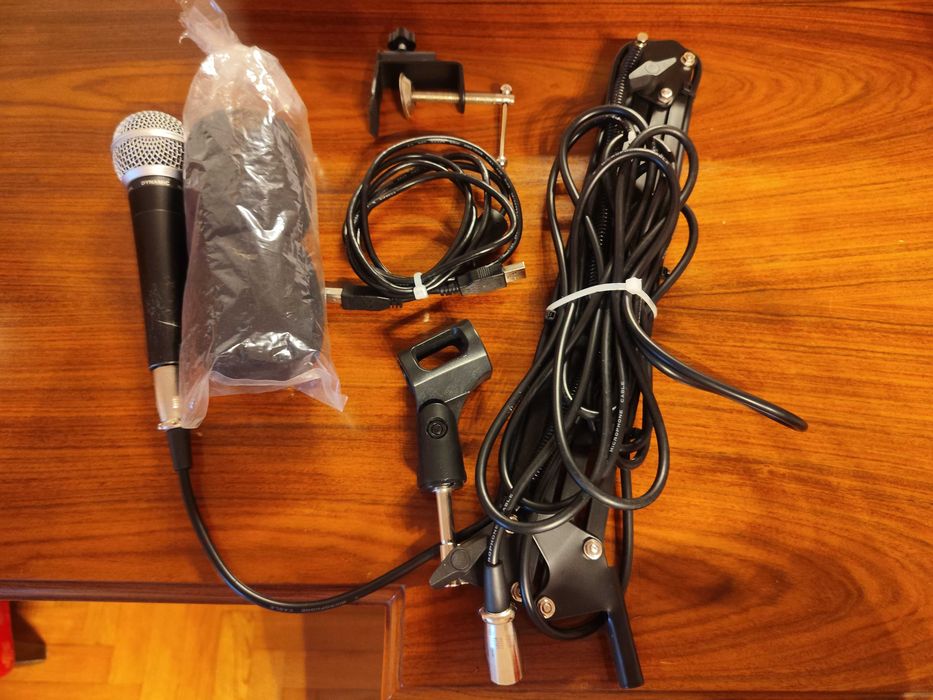 Kit DJ completo – Numark Mixtrack Pro FX + acessórios