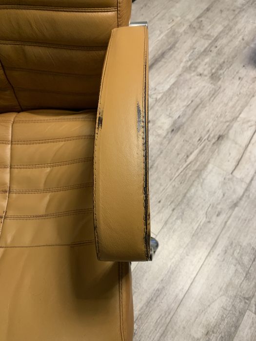 Кресло директорское. Натуральная кожа.