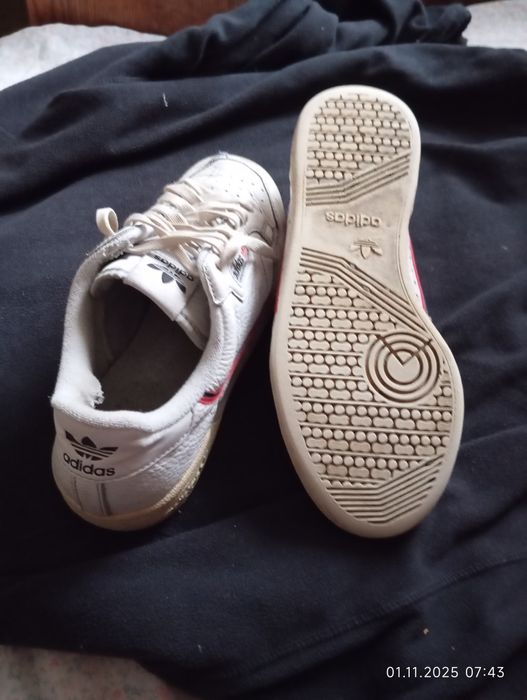 Кросовки adidas 37