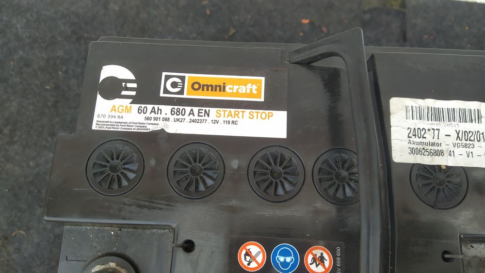 Akumulator bateria AGM start stop 12V 60Ah 680A