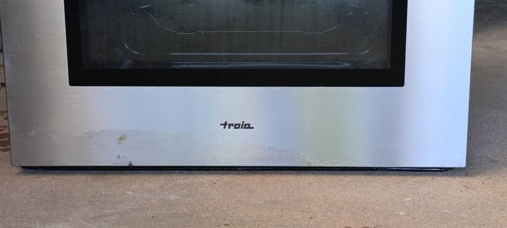 Forno Eléctrico Embutido Troia Usado Funcional