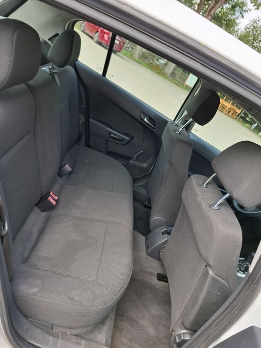 Opel Astra III 2009 rok
