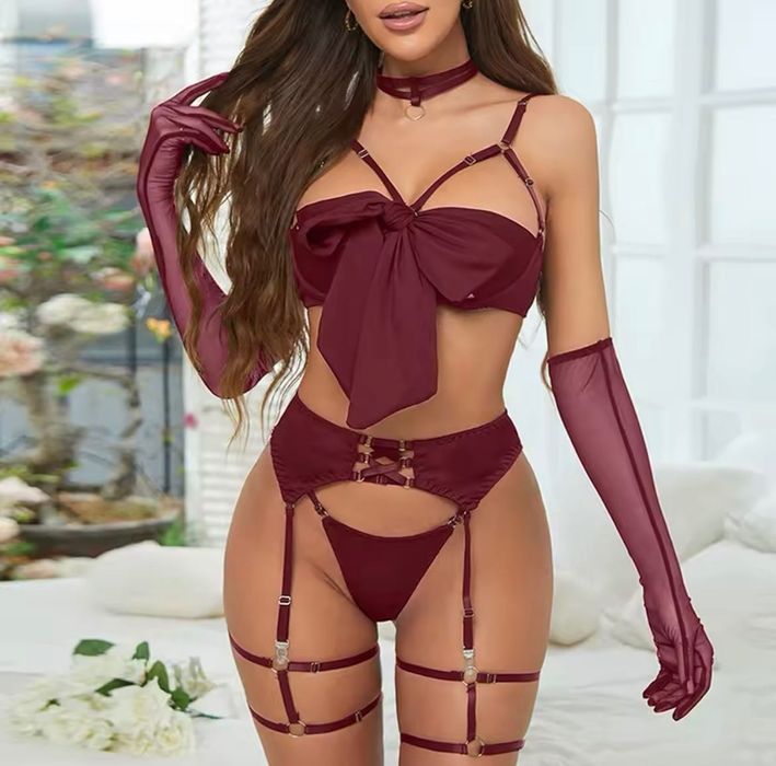 Czerwony seksualny komplet bielizny