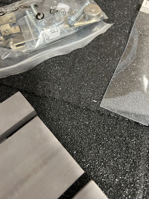 Domek drewniany dla kota marki Vaunot/ skrzynia