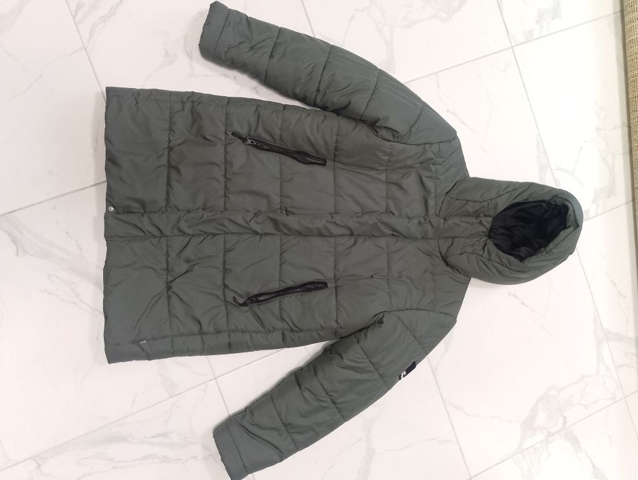 Підліткова зимова куртка пуховик 13-14 років Jack Wolfskin