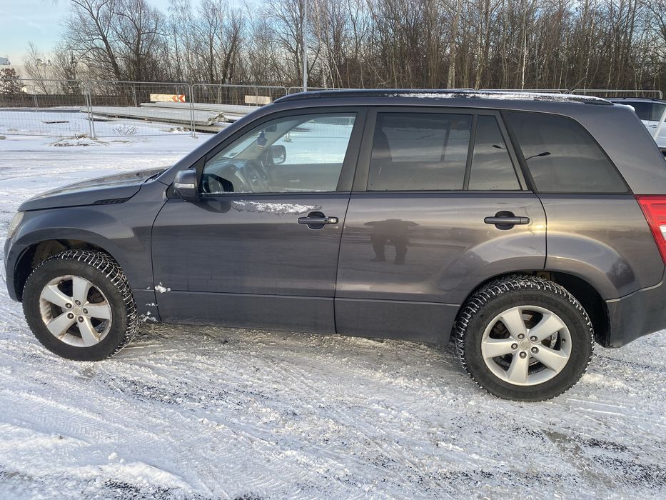 Suzuki Grand Vitara 2.4B 2011rok