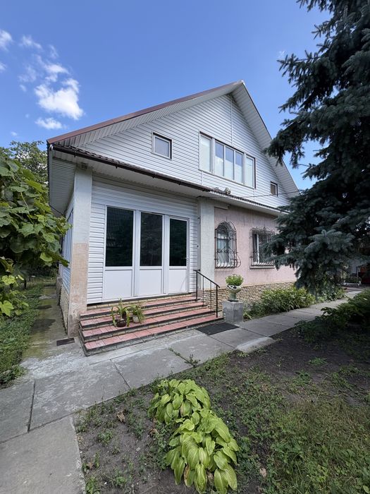 Продаж затишного будинку с. Червоне поле