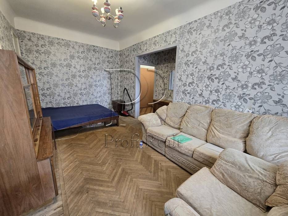 Продаж 2 кімн. квартири вулиця Антонова 35