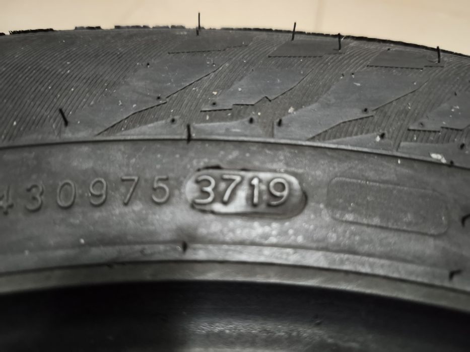Зимові шини 195/65 R15 Nokian