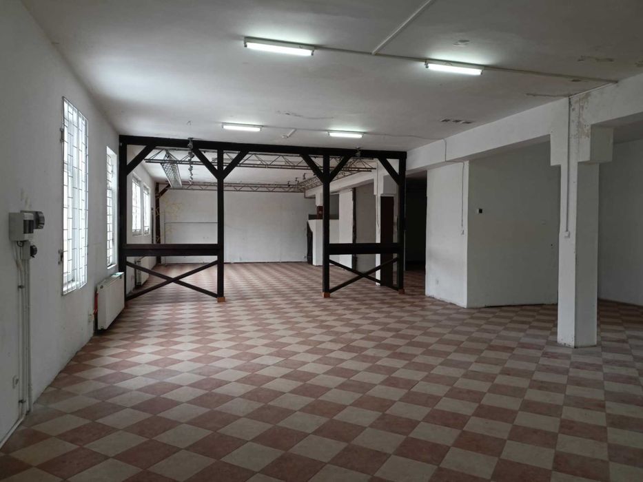 Lokal użytkowy 220m2