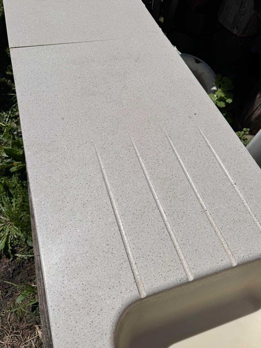 Стільниця зі штучного каменю з раковиною 166*51 см