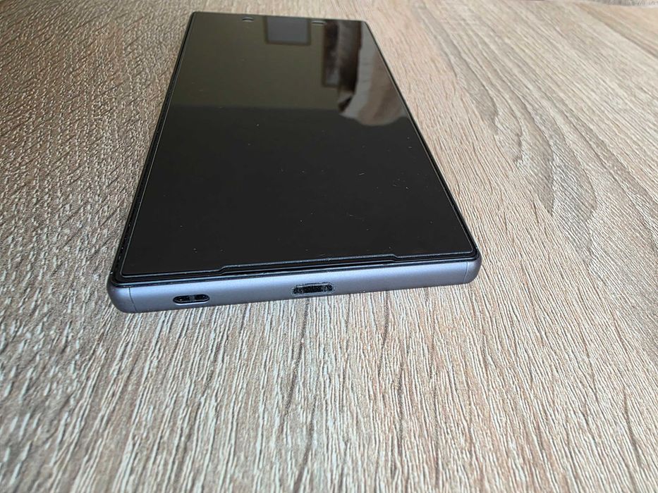 Sony Xperia Z5 E6653 – stan dobry, w pełni sprawny