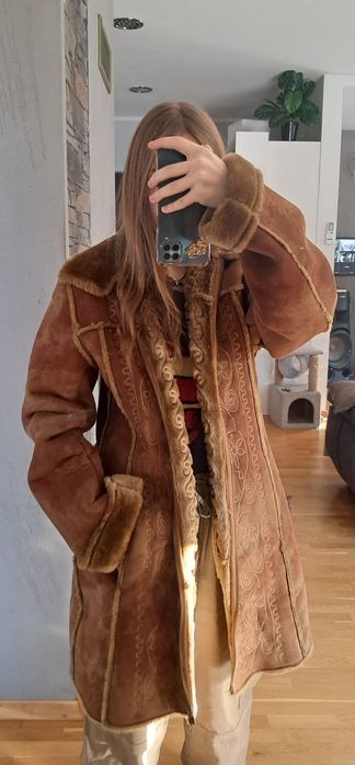 Kożuch damski zdobiony