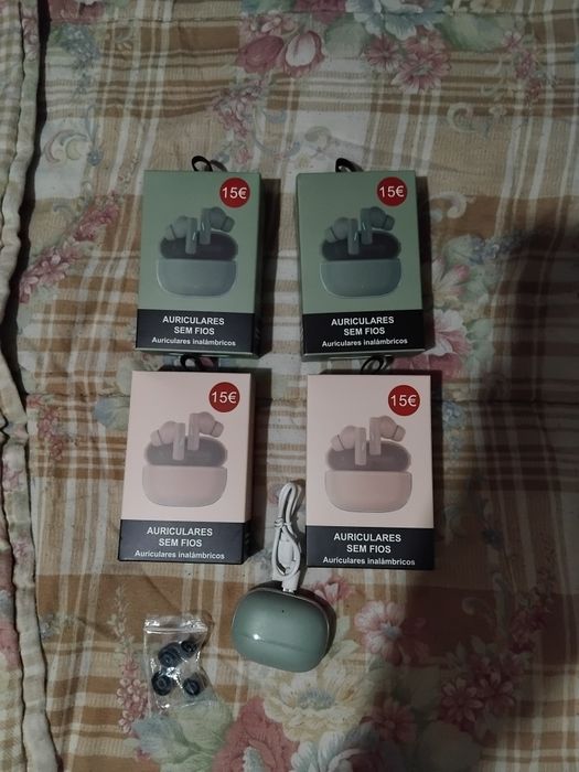 Fones de orelha Bluetooth