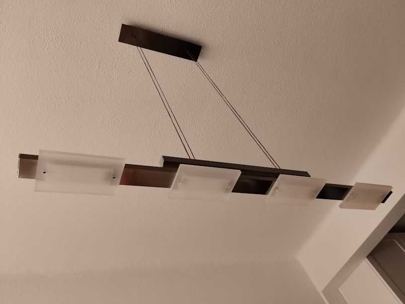 Candeeiro de teto regulável