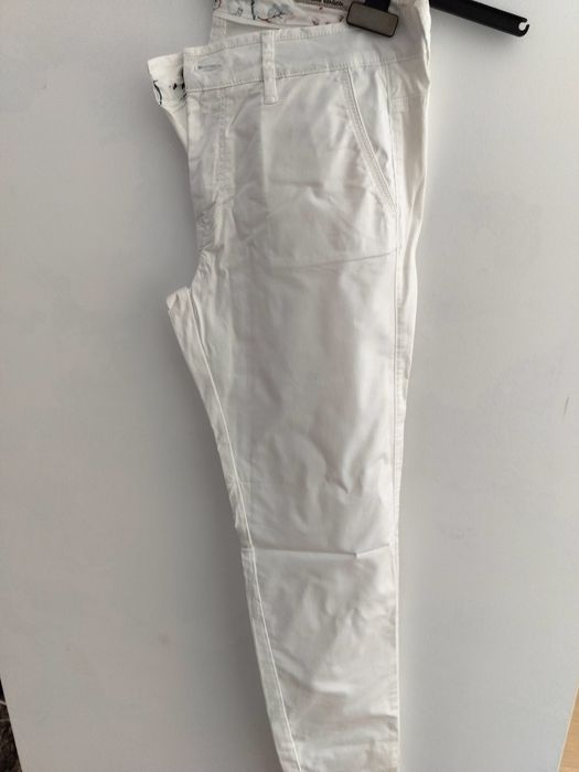 Calças brancas da Salsa novas, sem etiqueta