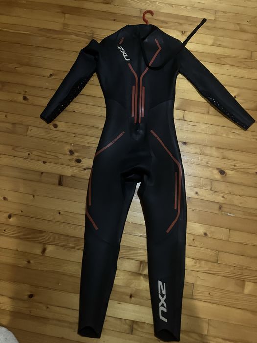 Гидрокостюм для плаванья на открытой воде