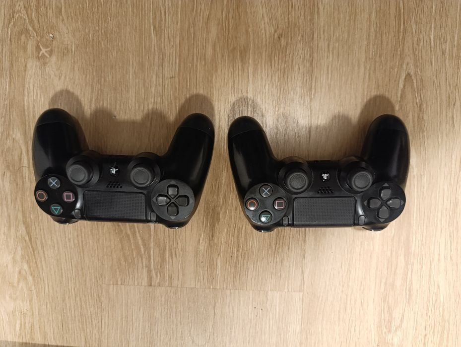 PS4+2 comandos+Auscultadores+10 jogos+6 bluerays(saga Harry Potter)+