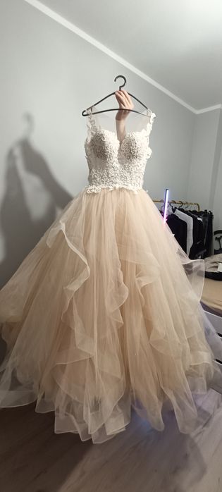 Suknia ślubna typu ksieżniczka pudrowy róż r. 36/38