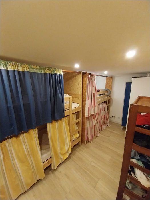 Quarto partilhado para alugar