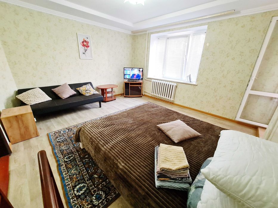 Двухкімнатна в центрі, біля ТРЦ Любава. Гоголя 206.
