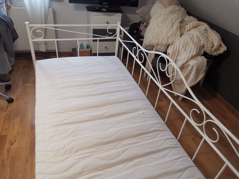 Łóżko metalowe młodzieżowe