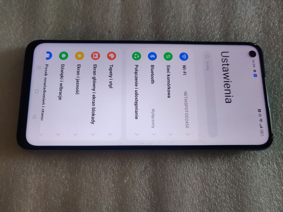 Realme 9i  Android 13.0 W  bardzo ładnym stanie.