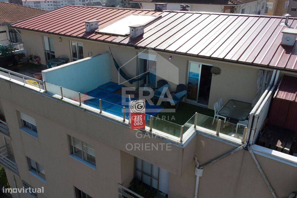 T2 com terraço e garagem em Vilar de Andorinho — Vilar de Andorinho, Porto