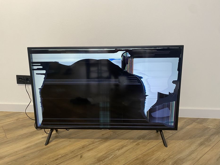 Телевізор Самсунг UE40NU7100U розбита матриця