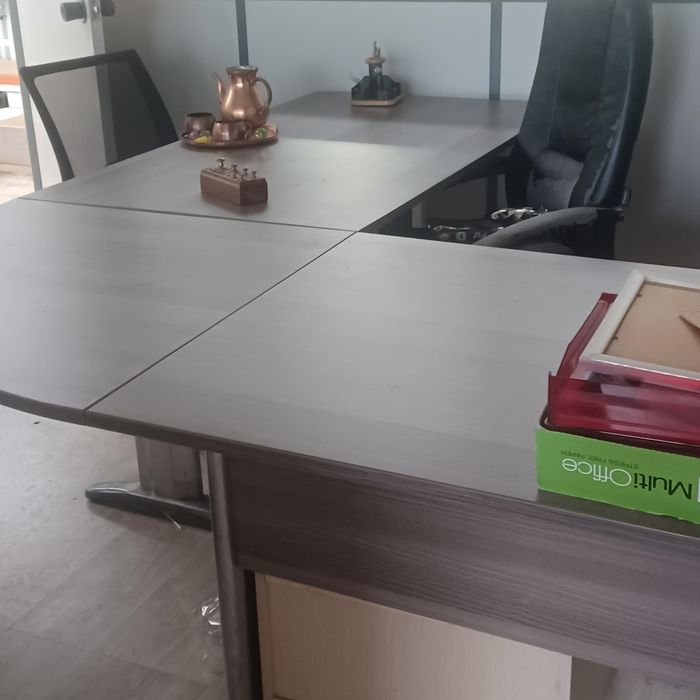 mesa escritório com canto
