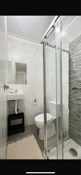 Quarto pra casal margem sul em barreiro aceita criança ent. Imediata.