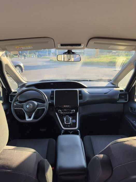 Продам Nissan serena