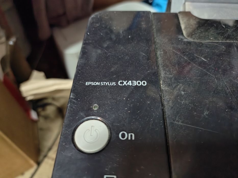 Принтер епсон сх4300 не включається