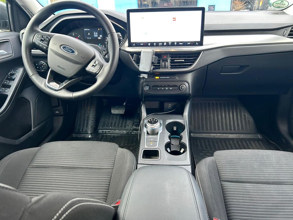 wypozyczalnia samochodow - Ford Focus AUTOMAT