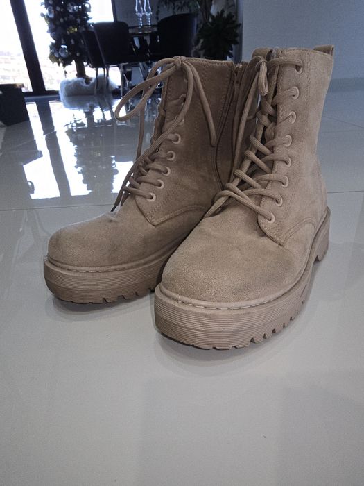 Buty zamszowe trepy botki sznurowane beżowe 38