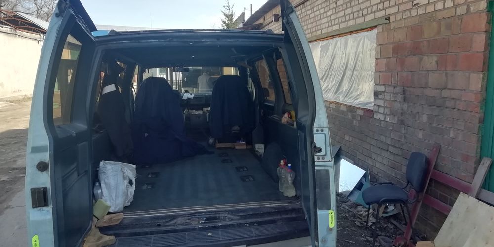 Мінівен пасажирський